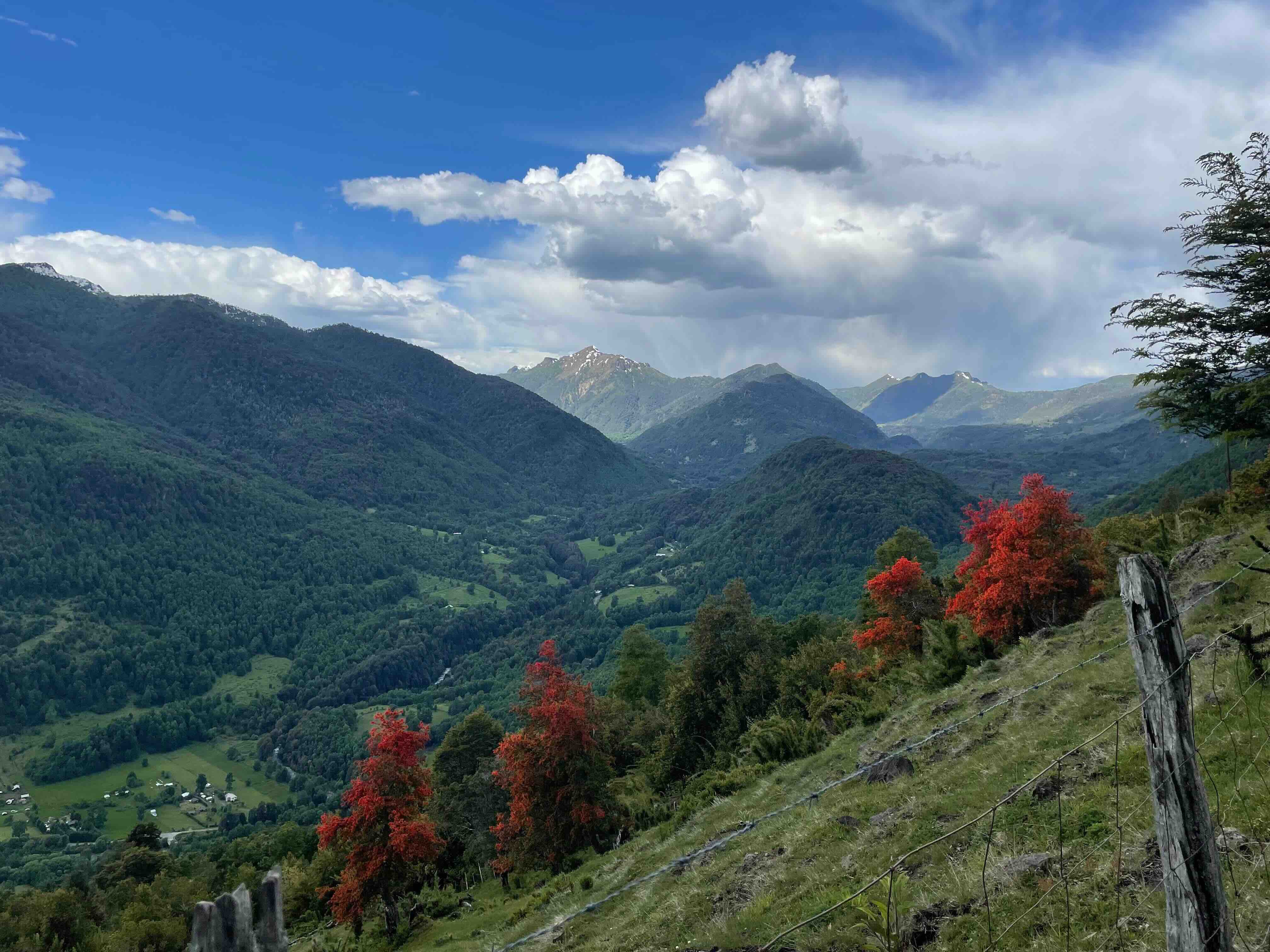 Cima de Papal con vista al valle de Huife